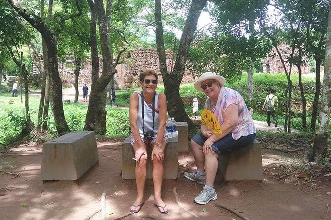 Da Nang Airport or City to Hoi An City or Vice Versa- Private Car - Extra sightseeing requests: Hai Van Pass and a vegan lunch