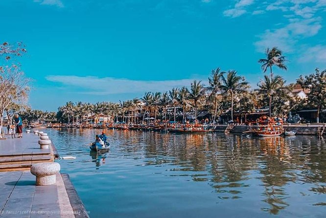 Da Nang airport transfer to Hotel Da Nang city - AC and Free Wi‑Fi: Your First Breath of Comfort