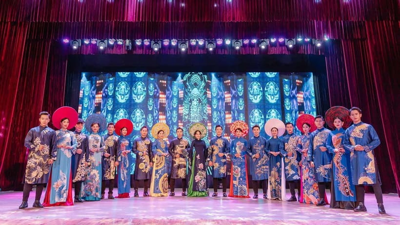 Da Nang: Ao Dai Show - Costumes are the real star: Ao Dai for kings, queens, and officials