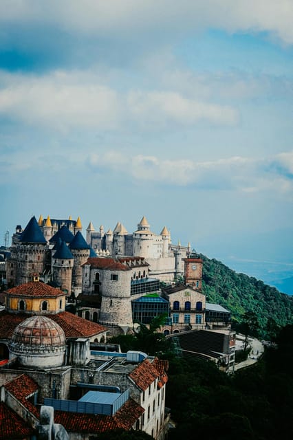 Da Nang: BaNa Hills & Golden Bridge Day Tour With 5 options - Golden Bridge, Le Jardin d’amour, and Linh Ung pagoda