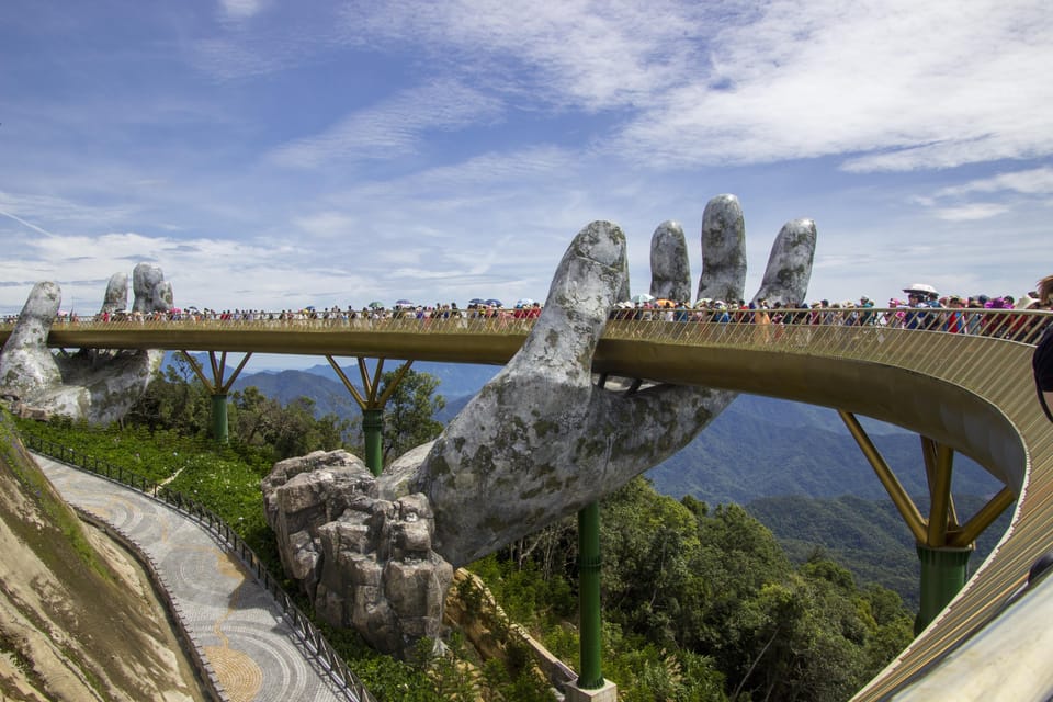 Da Nang: BaNa Hills & Golden Bridge Day Tour With 5 options - French Village and show time: more than just photos