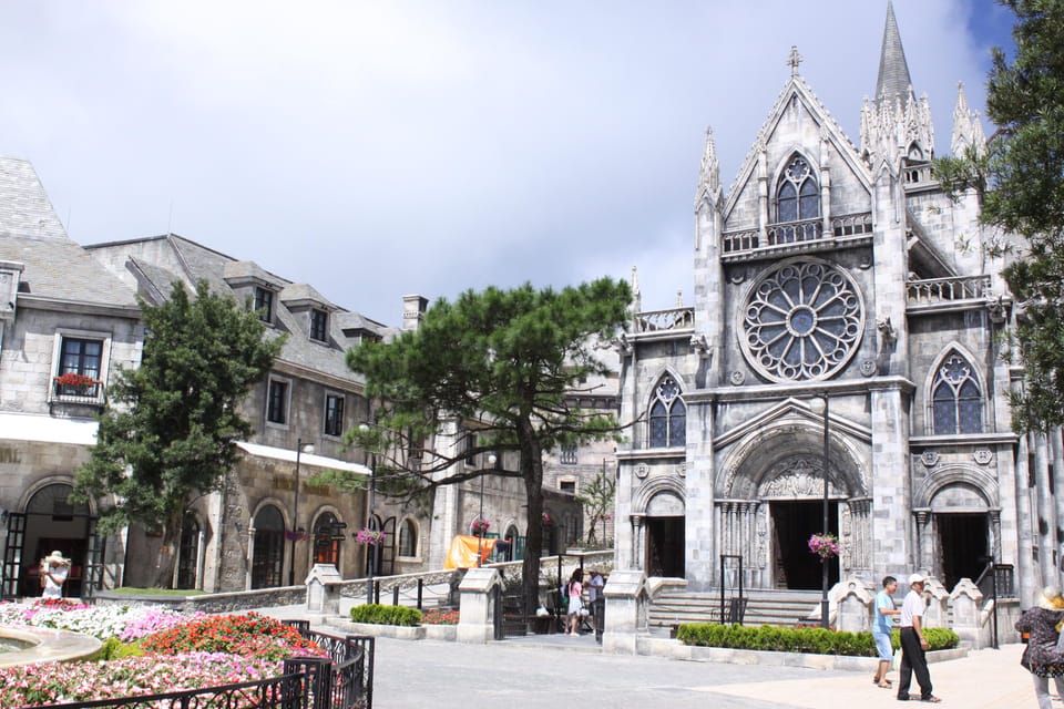 Da Nang: BaNa Hills & Golden Bridge Day Tour With 5 options - Fantasy Park with 90+ free games: fun, but manage expectations