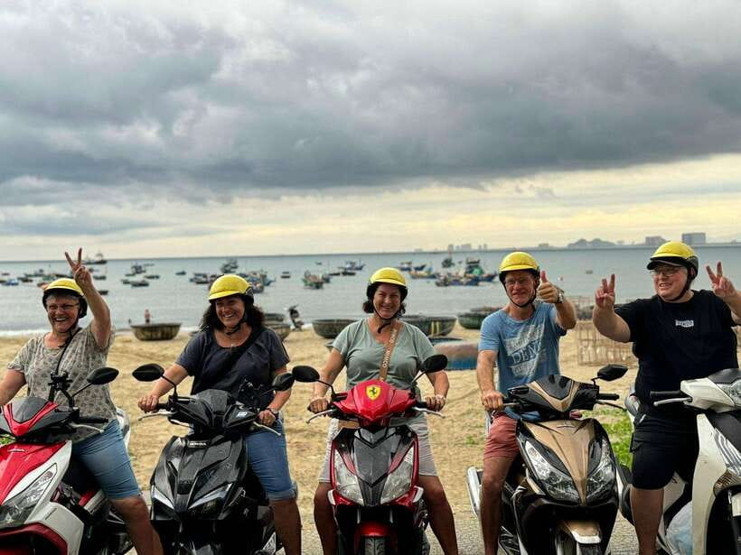 Da Nang City Sightseeing Private Tour with Female Tour Guide - Marble Mountains: five hills, cave time, and a hard stop at 16:00