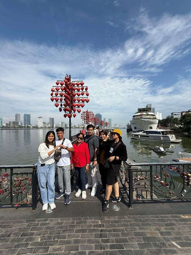 Da Nang City Sightseeing Private Tour with Female Tour Guide - My Khe Beach drive: finishing strong along the coast