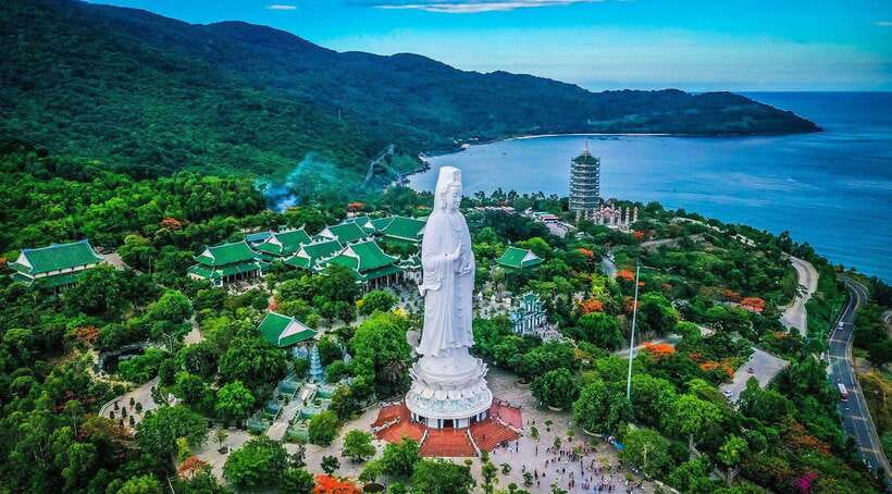 Da Nang City Sightseeing Private Tour With Hai Van Pass - Da Nang Museum: Cham artifacts and wartime context