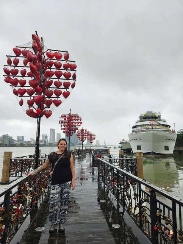 Da Nang City Sightseeing Private Tour With Seafood Buffet - Marble Mountains: caves, pagodas, and panoramic payoffs