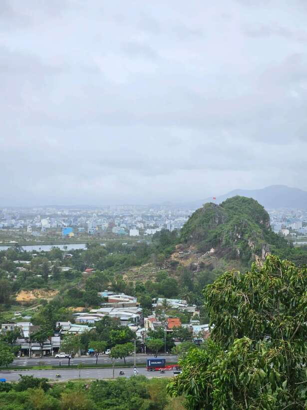 Da Nang City Sightseeing Private Tour With Seafood Buffet - Da Nang Museum: history that makes the city readable