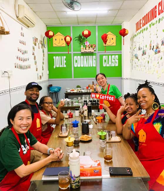 Da Nang: Coffee Making And Cooking Class - Location near Dragon Bridge: easy to reach, easy to fit in