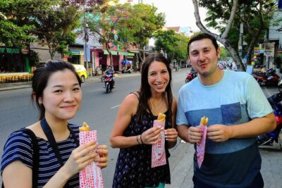 Da Nang Evening Food Tour - Meeting your guide Anh: ordering help and the relaxed max-10 pace