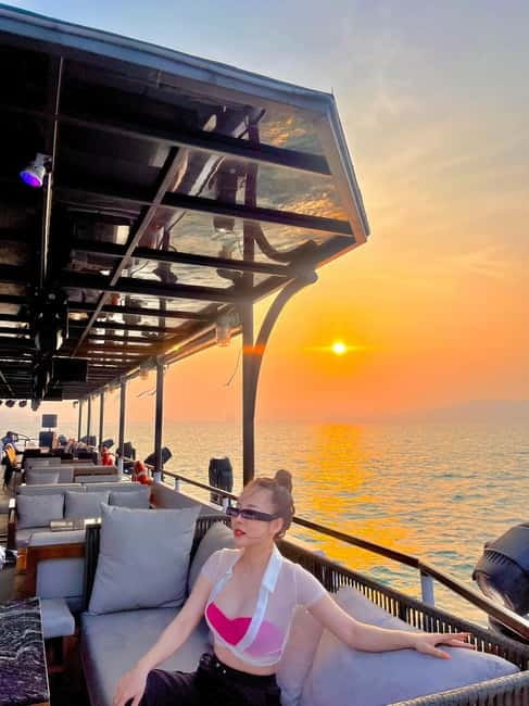 Da Nang: Experience a Magical Sunset Dinner Cruise in DN Bay - Timing your cruise with the Dragon Bridge fire show