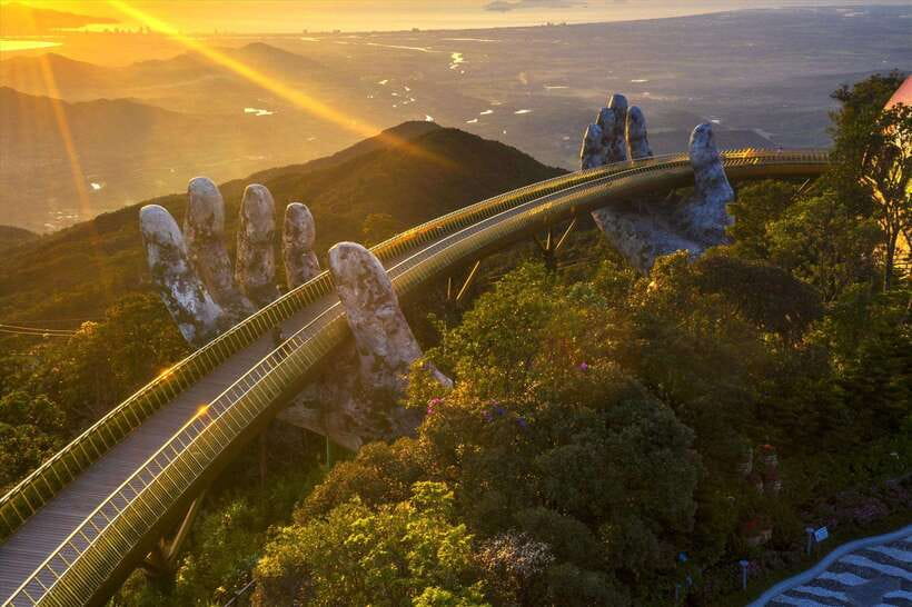 Da Nang: Golden Bridge, Lady Buddha, Marble Mt & Am Phu Cave - Marble Mountains: Buddha stonework and viewpoint time