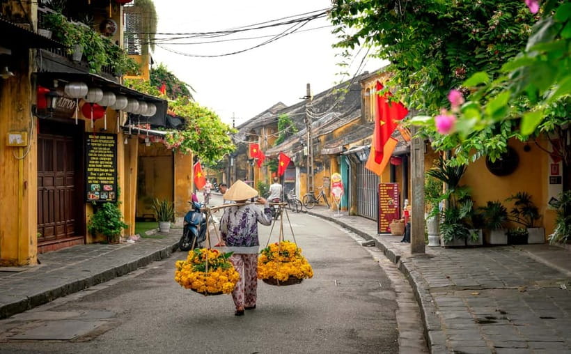Da Nang: Hoi An Ancient Town, Coconut Jungle & Lanterns - Japanese Bridge: the symbolic details most people miss