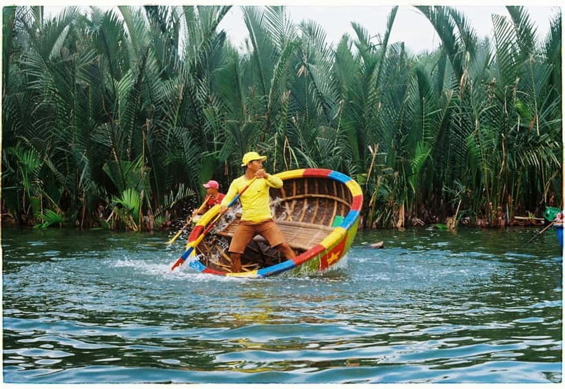 Da Nang: Hoi An Ancient Town, Coconut Jungle & Lanterns - Dinner in Hoi An: one dish, local focus
