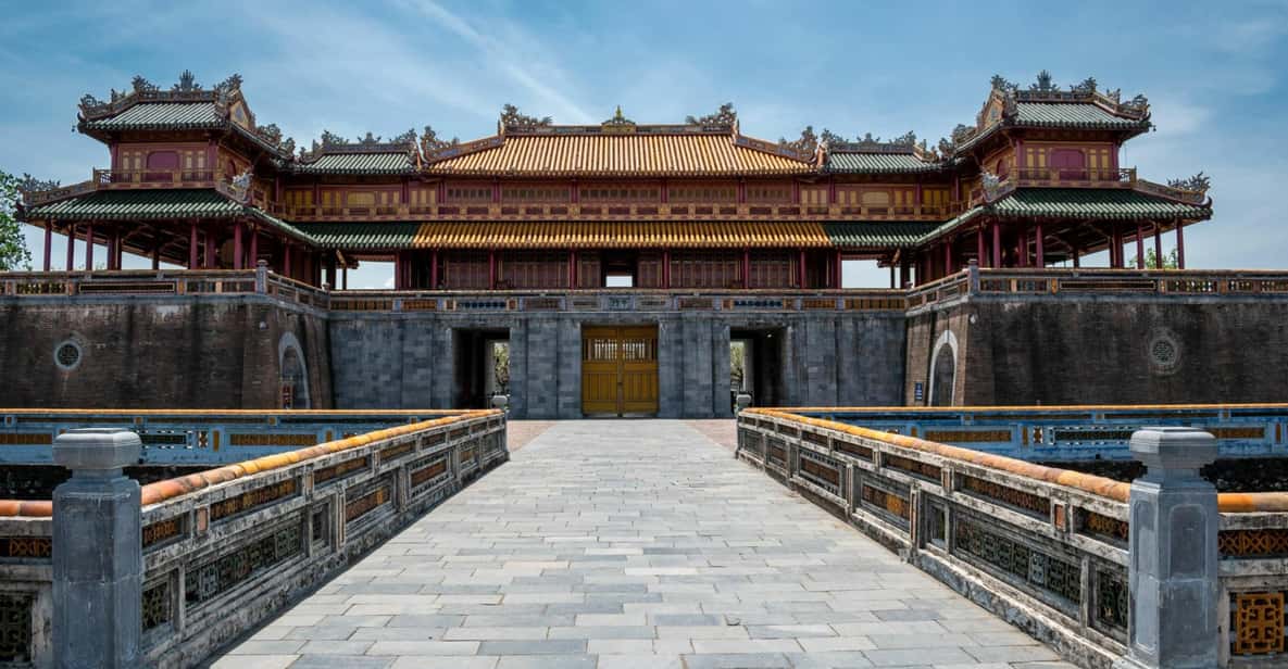 Da Nang: One-Day Hue Discovery with Luxury Private Limousine - Lunch in Hue at a local spot: why the timing is smart