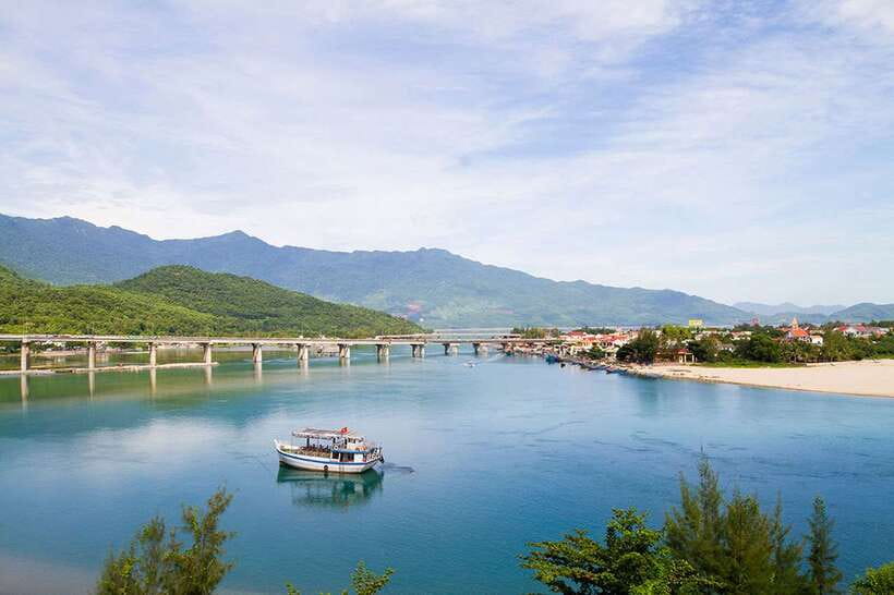 Da Nang : Private Car to Hue with Multi Sightseeing Stops - Should You Book This Da Nang to Hue Private Car With Multi-Sightseeing Stops?