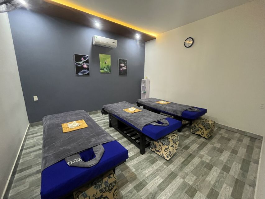 Da Nang: Relax with 60 minutes Foot Massage - The Comfort Details: Music, Aromatic Oil, and Warm Water