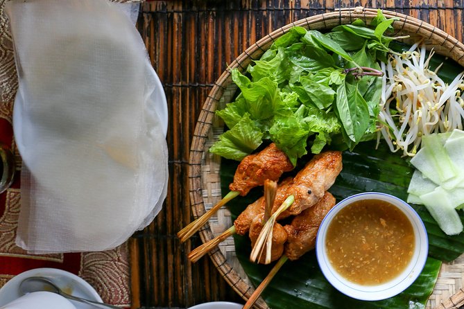 Da Nang: Seafood dinner, night market, sightseeing by night - 6:00 pm Timing and Pickup Coverage You Need to Know