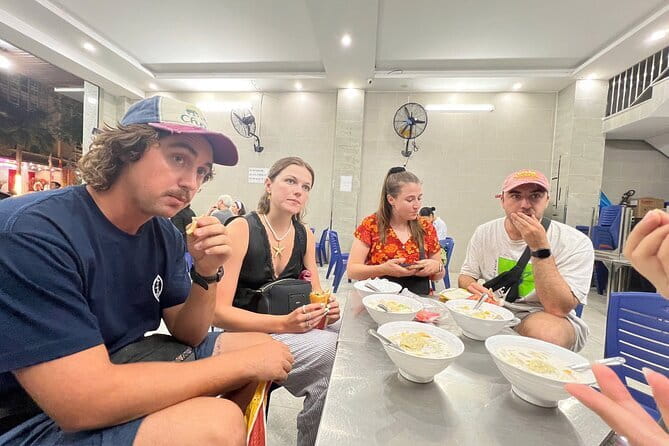 Da Nang Sightseeing Cruise On Han River With Street Food Tasting - Getting picked up in Đà Nẵng without the hassle