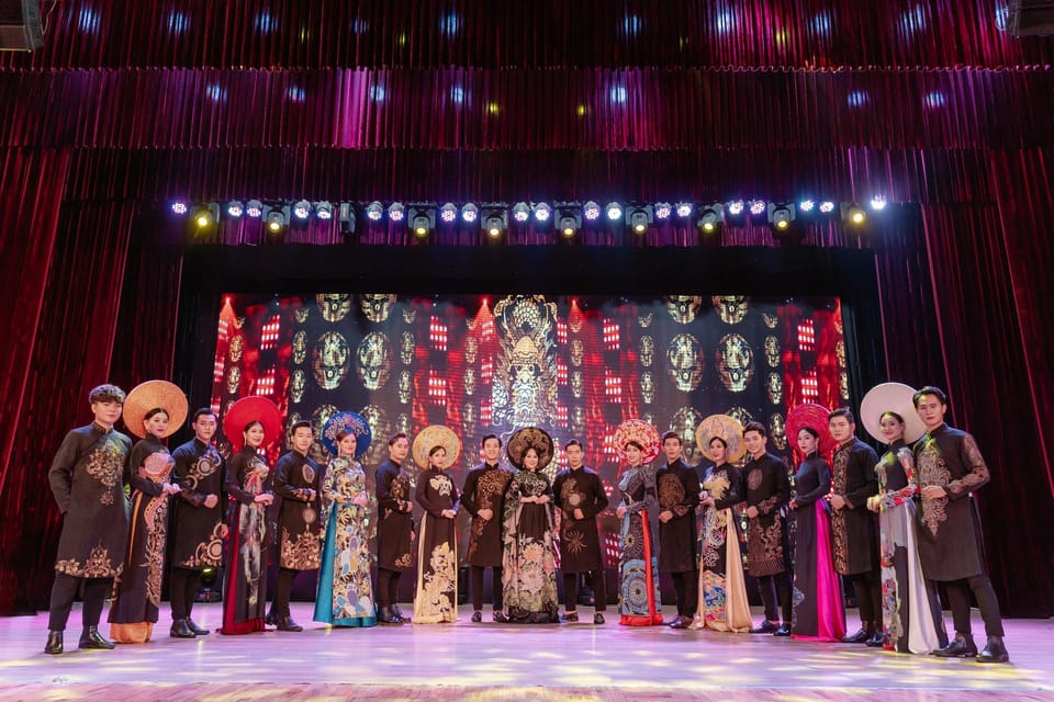 Da Nang "The Ao Dai" Show: Timeless Vietnamese Elegance - The most memorable costume moments: schoolgirls in white and the story’s evolution