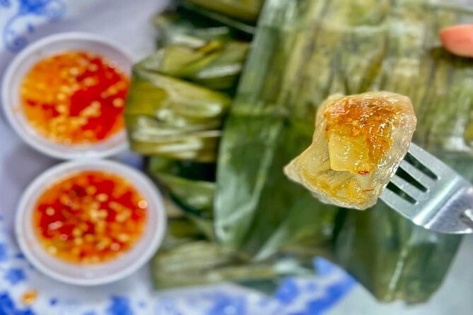 DaNang Night Foodie Tour-Sighseeing with Aodai Lady Rider Private - The route from night and flower markets to the bridge lights