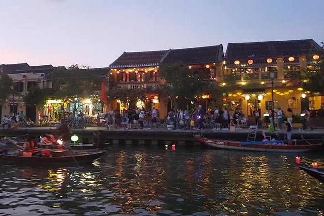 Discover Hoi An Walking Tour, Sampan Boat Ride, Night Market &Colourful Lanterns - The Hoai River Sampan Ride: The Evening’s Most Peaceful Moment