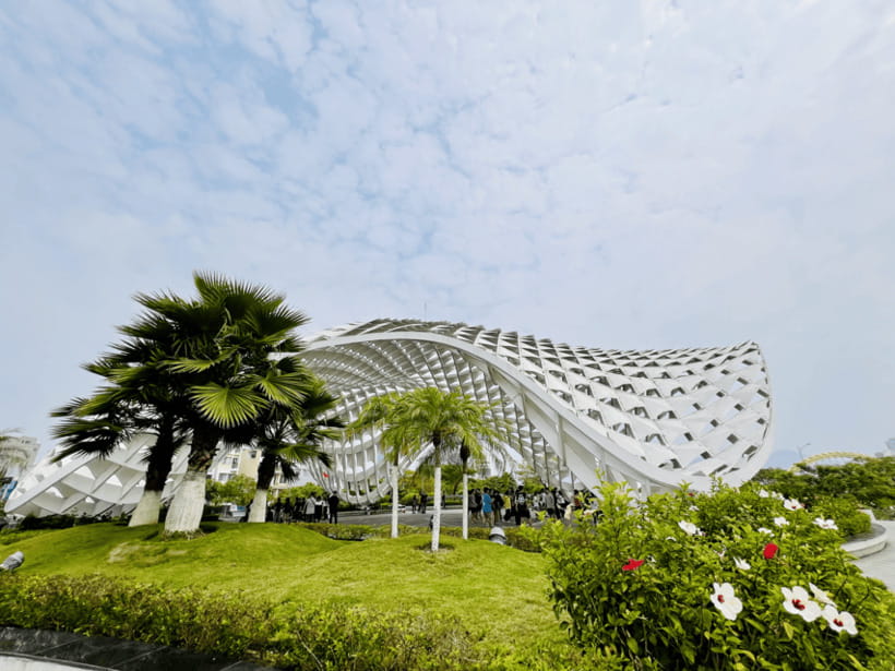 Free E-sim Da Nang: Instagram Half-Day Tour with Local Guide - Han Market: local life, practical shopping, and color you can feel