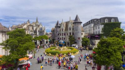 From Da Nang: Ba Na Hills Golden Bridge Day Tour & Lunch - Cable car ride up: how the included ticket shapes your day