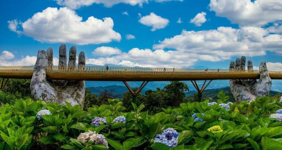 Golden Bridge Ba Na Hills Full-Day Tour from Hoi An/Da Nang - Golden Bridge: how the walk-and-photo stop really works