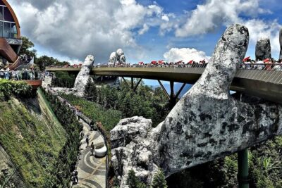 Golden Bridge & Ba Na Hills & Marble Mountain Private Tour - Golden Bridge and the Giant Hands: where photos actually work
