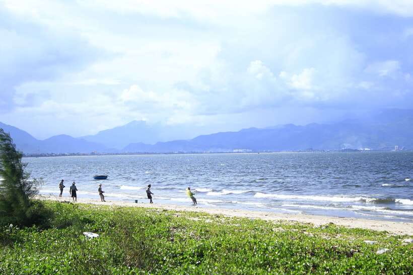 Half-day Da Nang Cultural And Historical Tour - Dragon Bridge, Love Lock Bridge, and Ca Chép Hoa Rồng: modern Da Nang, planned for photos