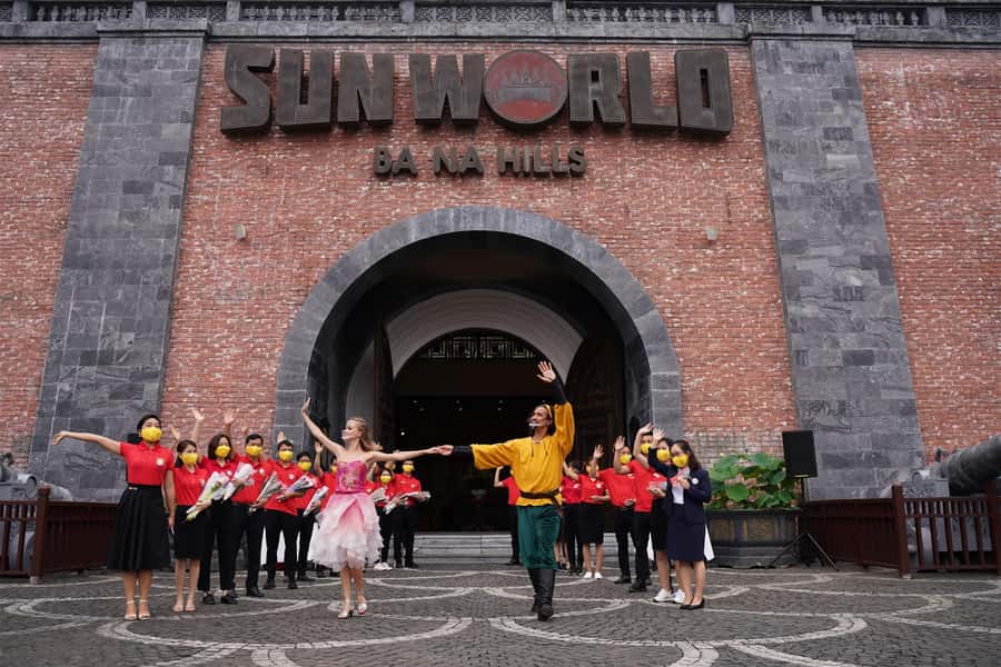 Hoi An/Da Nang: Ba Na Hills & Golden Bridge Small-Group Tour - The 07:30–08:00 Pickup and How the Day Stays on Track