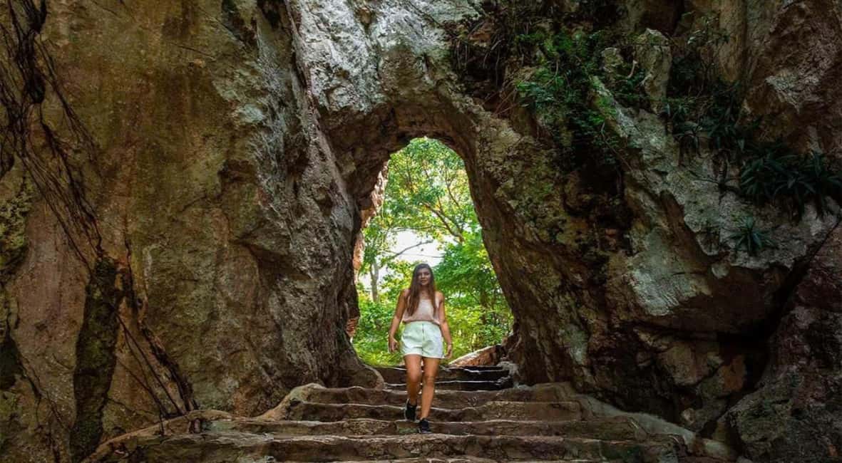 Hoi An: Marble Mountain- Am Phu Cave - Lady Buddha Tour - Am Phu Cave: Dong Am Phu and Buddhism explained
