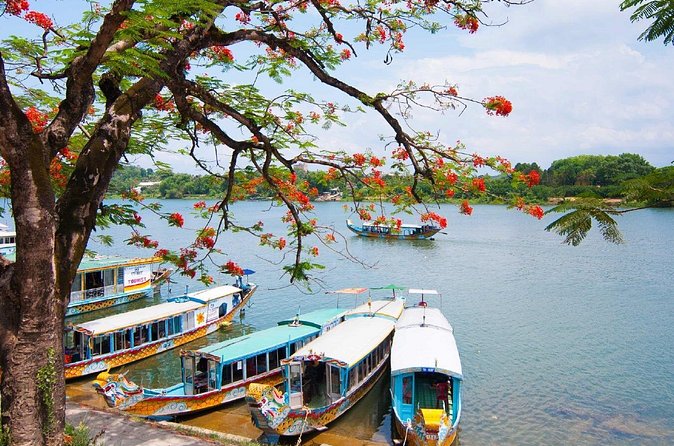 Hue Imperial City & Hai Van Pass Small Group Tour from Da Nang – Full Day - Hue Imperial City (Citadel): where you’ll slow down and wander