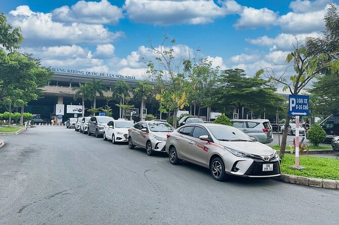 Private Car from Da Nang to Hue - Pickup at Da Nang Airports and Hotels: where your driver actually finds you