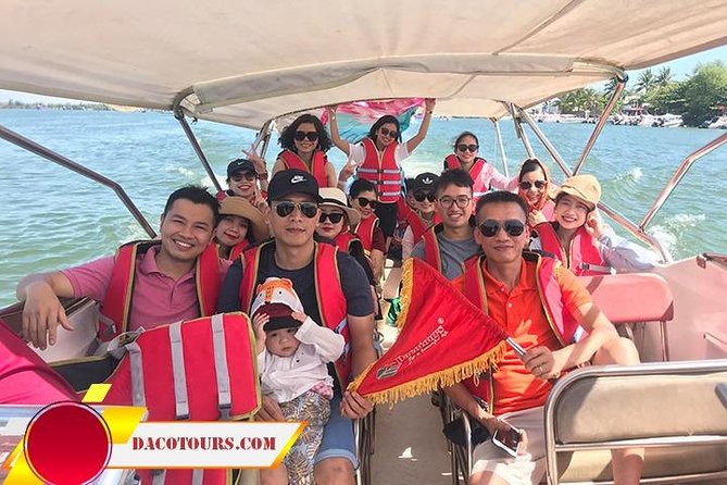 Private Cham Island Snorkeling Tour, Nice Beach, Fishing villages - Lunch on Island Time: Fresh Seafood and a Local Fishing Family Style Meal