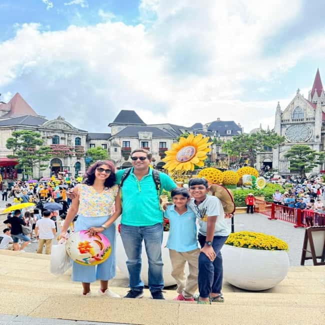 Private Tour to Golden Bridge - BaNa Hills : Hoi An/DaNang - Walking Golden Bridge: photos, gardens, and the big structure moment