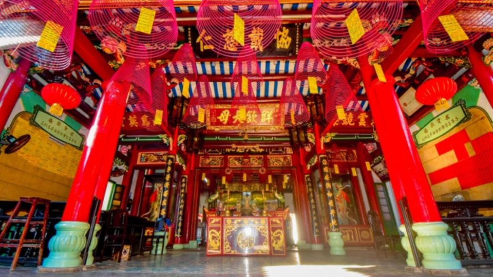 Private Tour to Marble Moutains and Hoi An City at Night. - Should you book this Marble Mountains and Hoi An at night private tour?