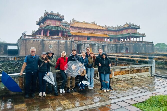 Private Transfer Da nang or Hoi An To Hue Via Ba Na Hill Golden Bridge - The English-speaking driver: the quiet superpower
