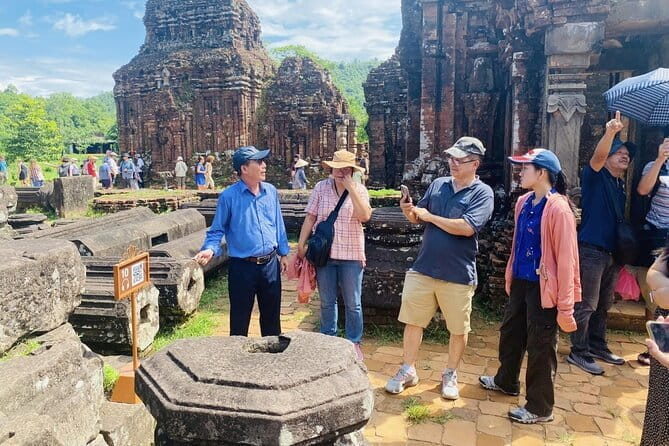 Sunset/Sunrise Lady Buddha or Marble Mountain with Foodie Tour - Why the guide matters: from ordering help to cultural context